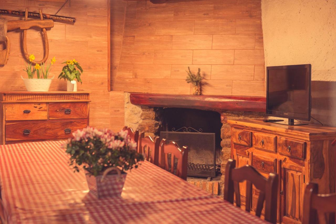 Complex Rural Can Caubet Берга Екстериор снимка