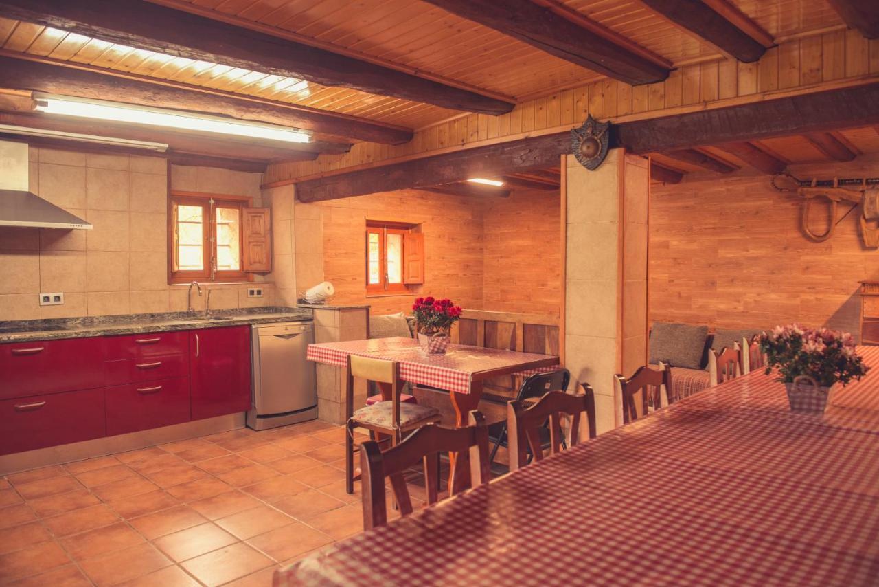 Complex Rural Can Caubet Берга Екстериор снимка