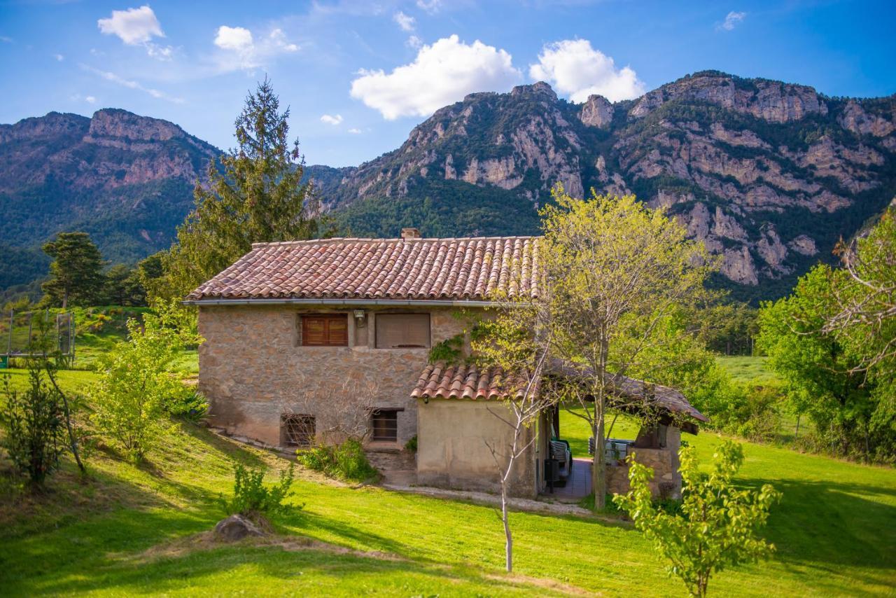 Complex Rural Can Caubet Берга Екстериор снимка